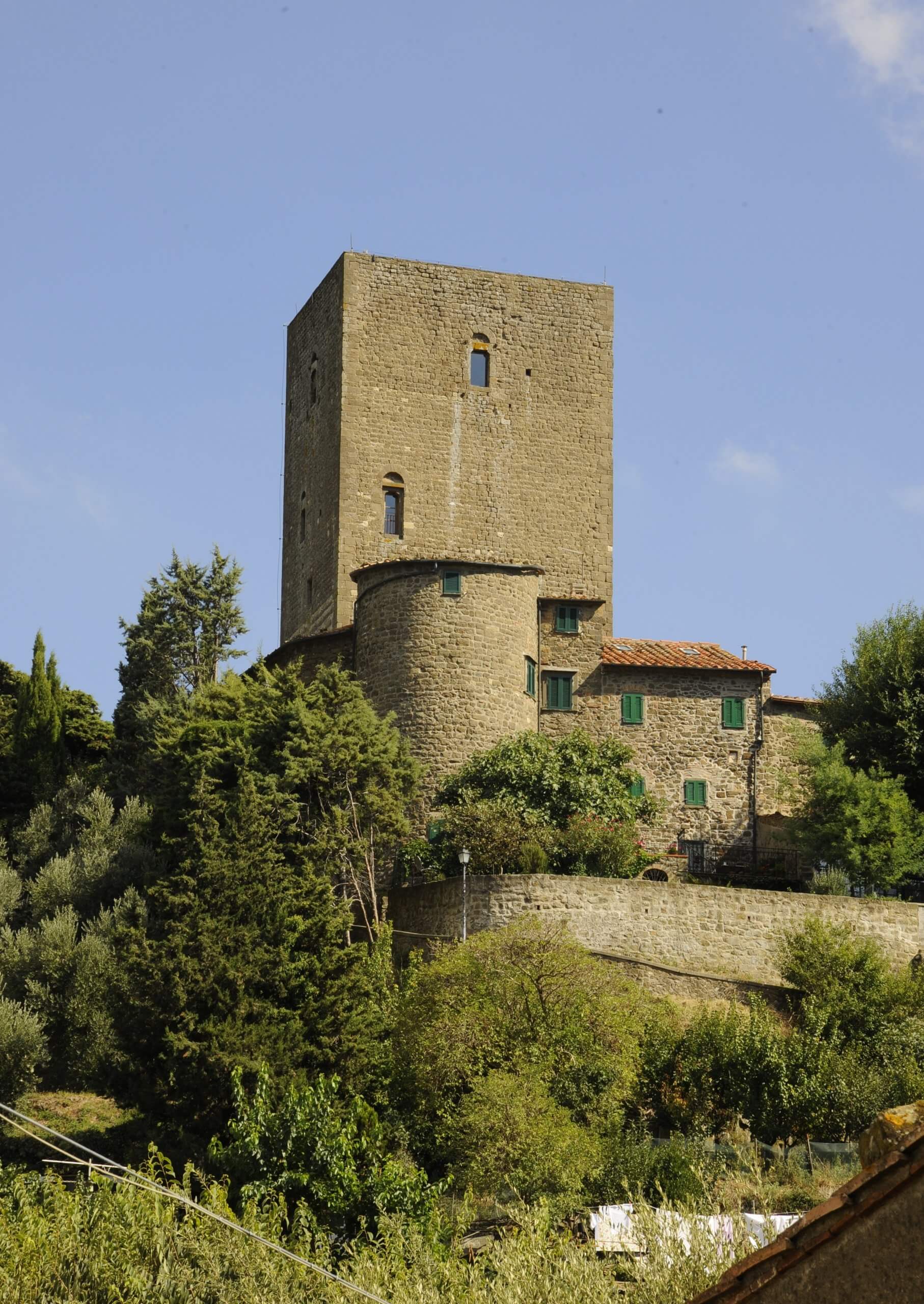 Torre dei Belforti, struttura medievale a Montecatini Val di Cecina